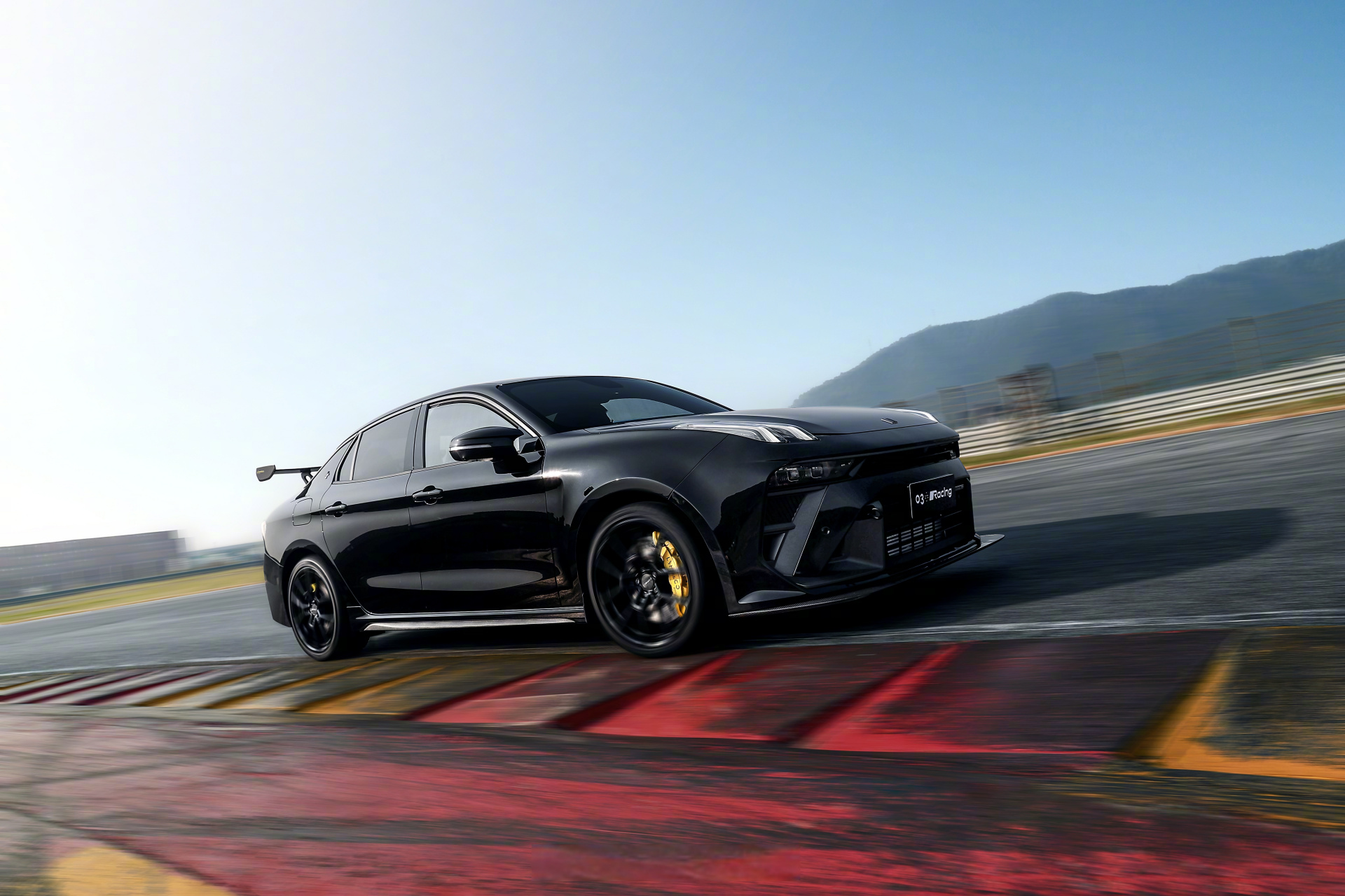 领克03  登场啦!中国品牌首台高性能车!