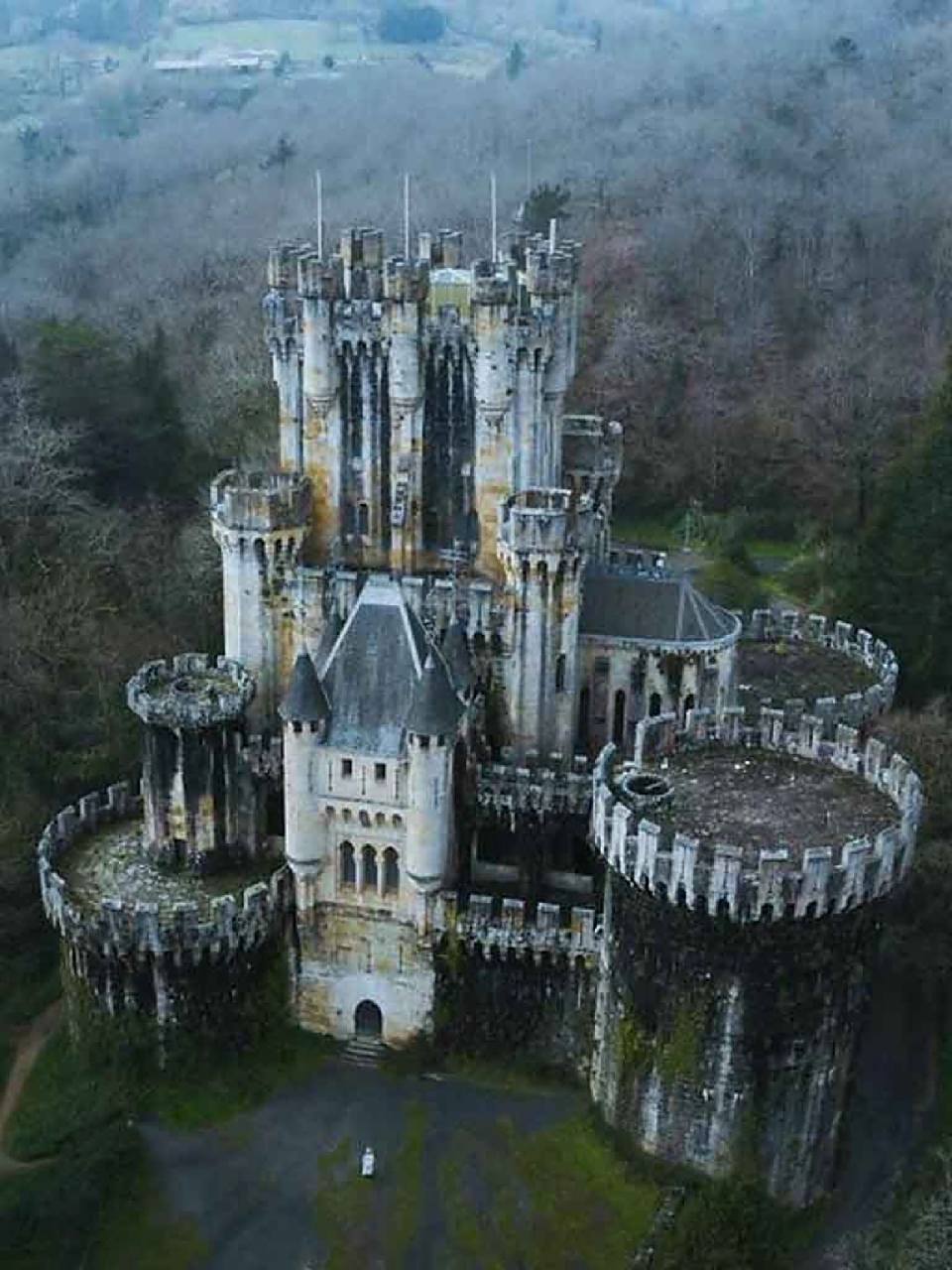 普洛斯彼罗城堡 prospero castle  98是一座城堡式宅院,宽敞而宏伟.