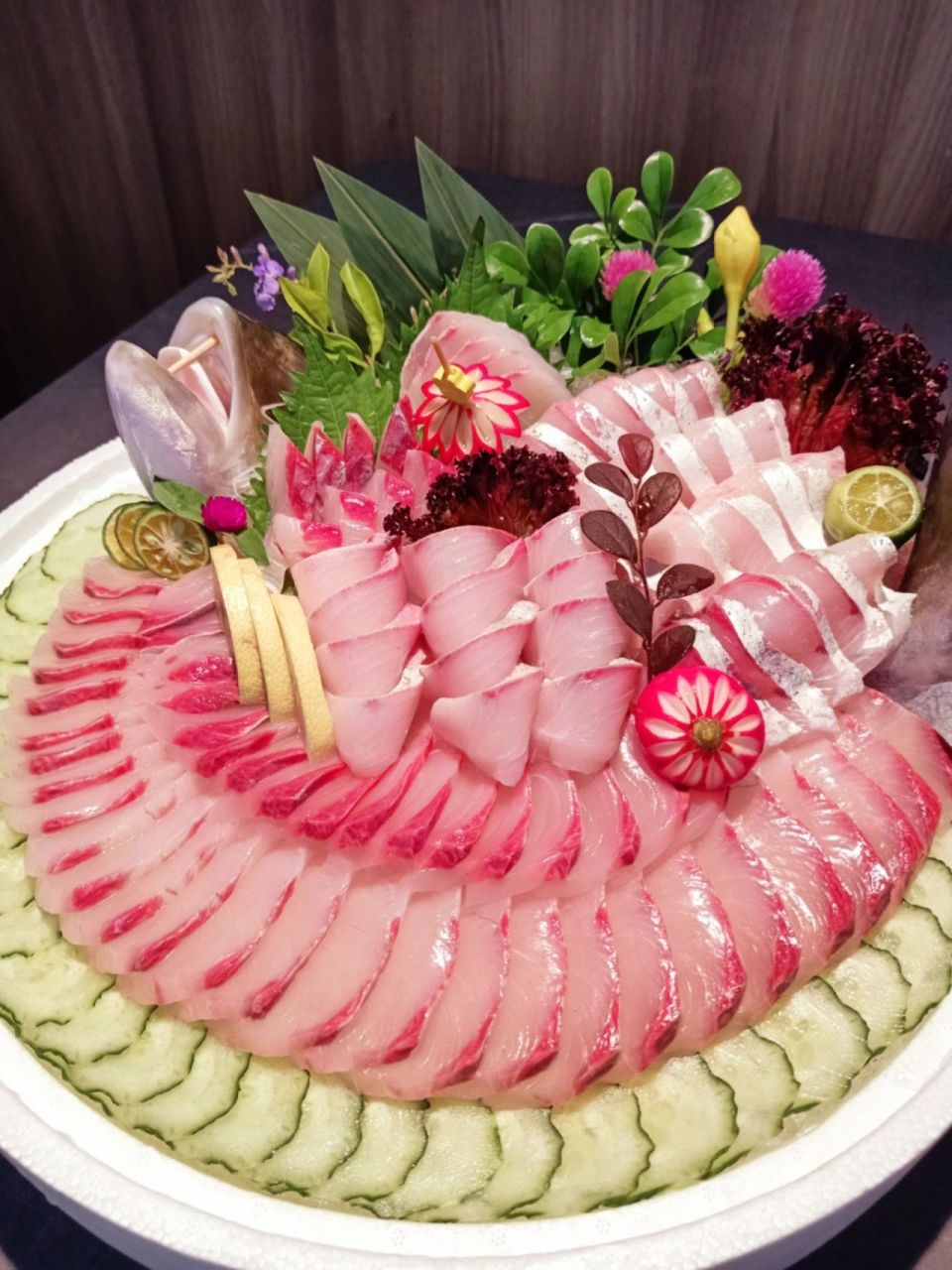 今日分享:章红鱼刺身 出品:96横琴icc店 章红鱼