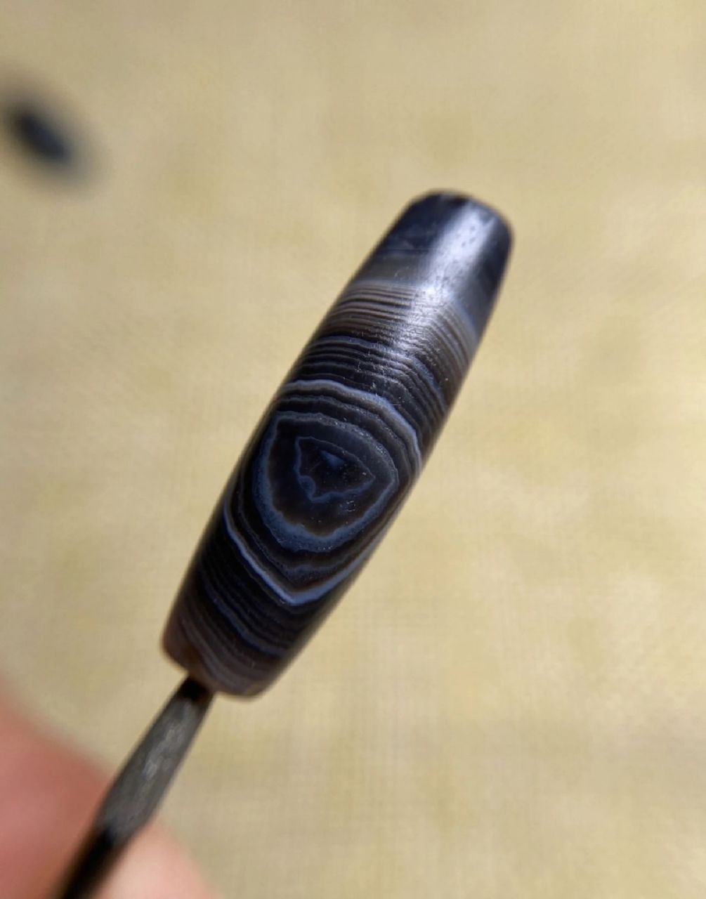 千年缠丝玛瑙 藏系千年缠丝玛瑙 纹路漂亮 年份到位 直径8.