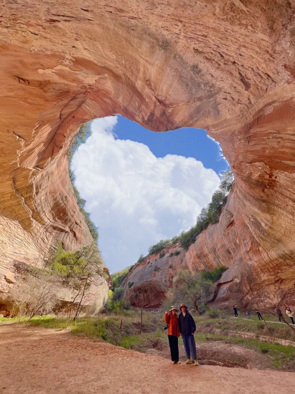 自驾陕西甘泉大峡谷之爱心峡谷,人特别少 看了网上的人山人海,庆幸