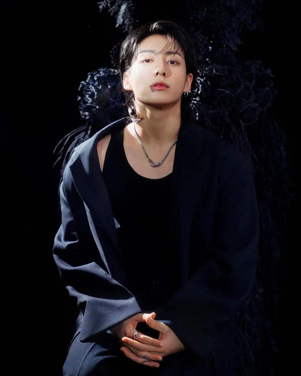 bts 的成员田柾国02jung kook 最近发布了一首新单曲《seven》.