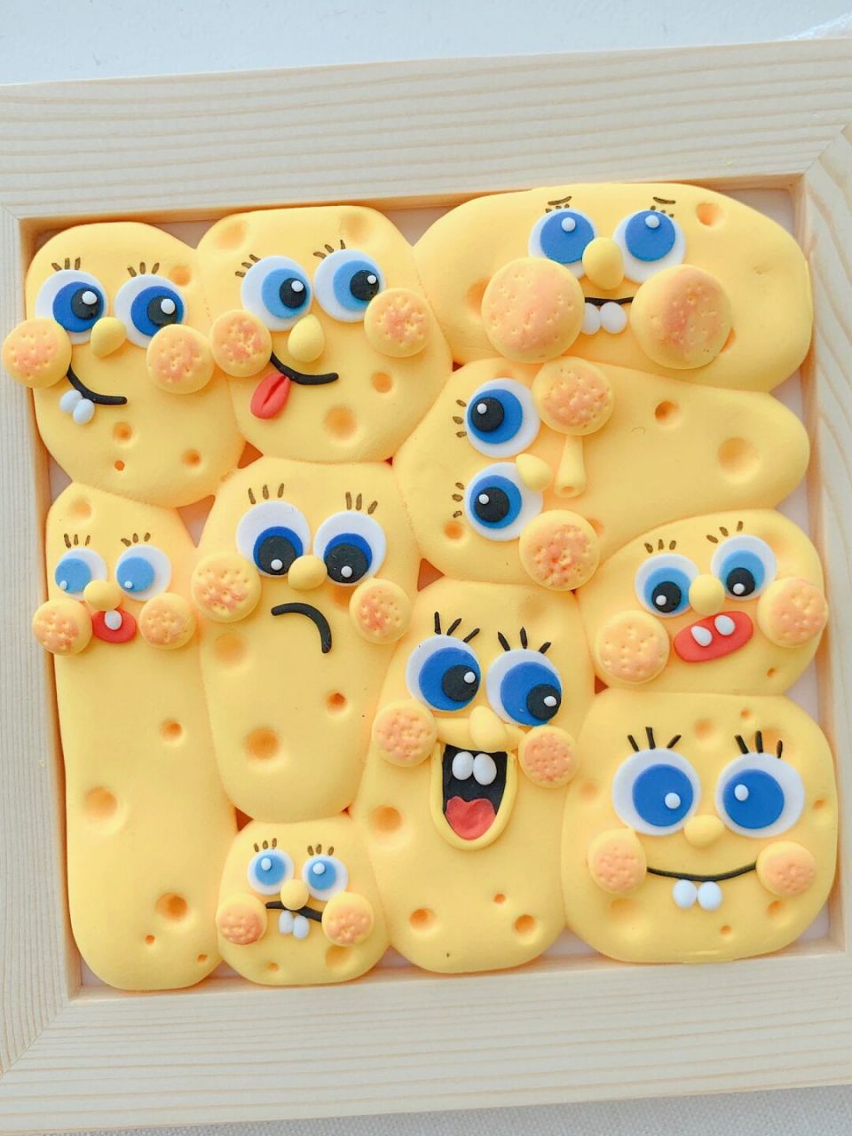 超轻粘土|挤挤相框～海绵宝宝表情包07～ 挤挤更开心[偷笑]～ 哈哈