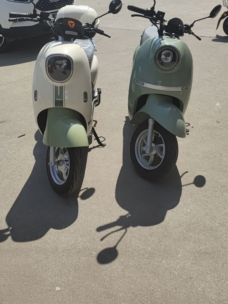 全款拿下雅迪m3    看了m3冠能版 5块石墨烯电池 3600 这款经典版也不