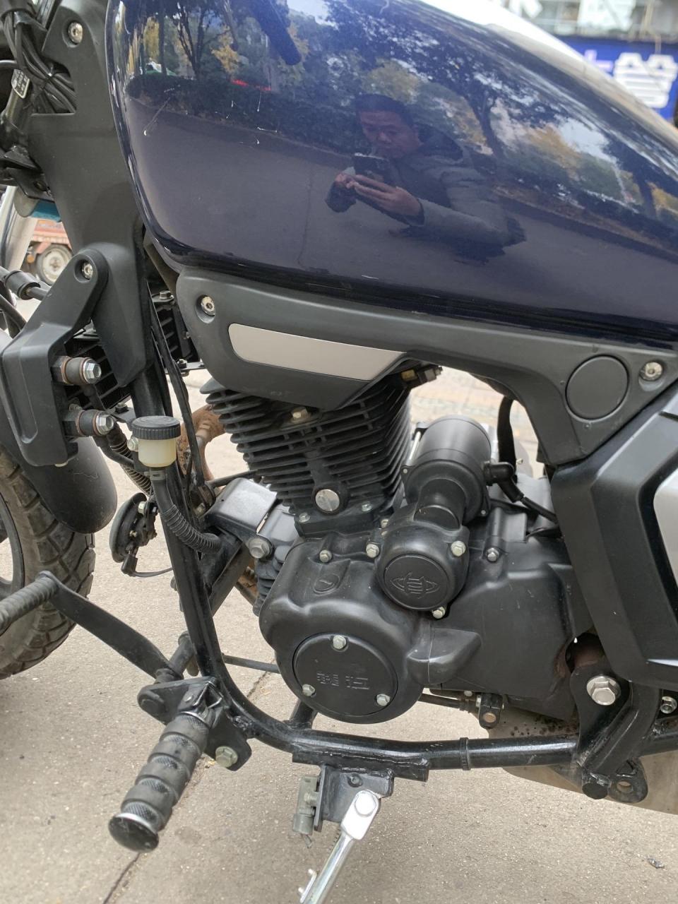 拿下20年上牌钱江凯威荣光202,复古巡航200cc单缸油冷发动机,手续齐全