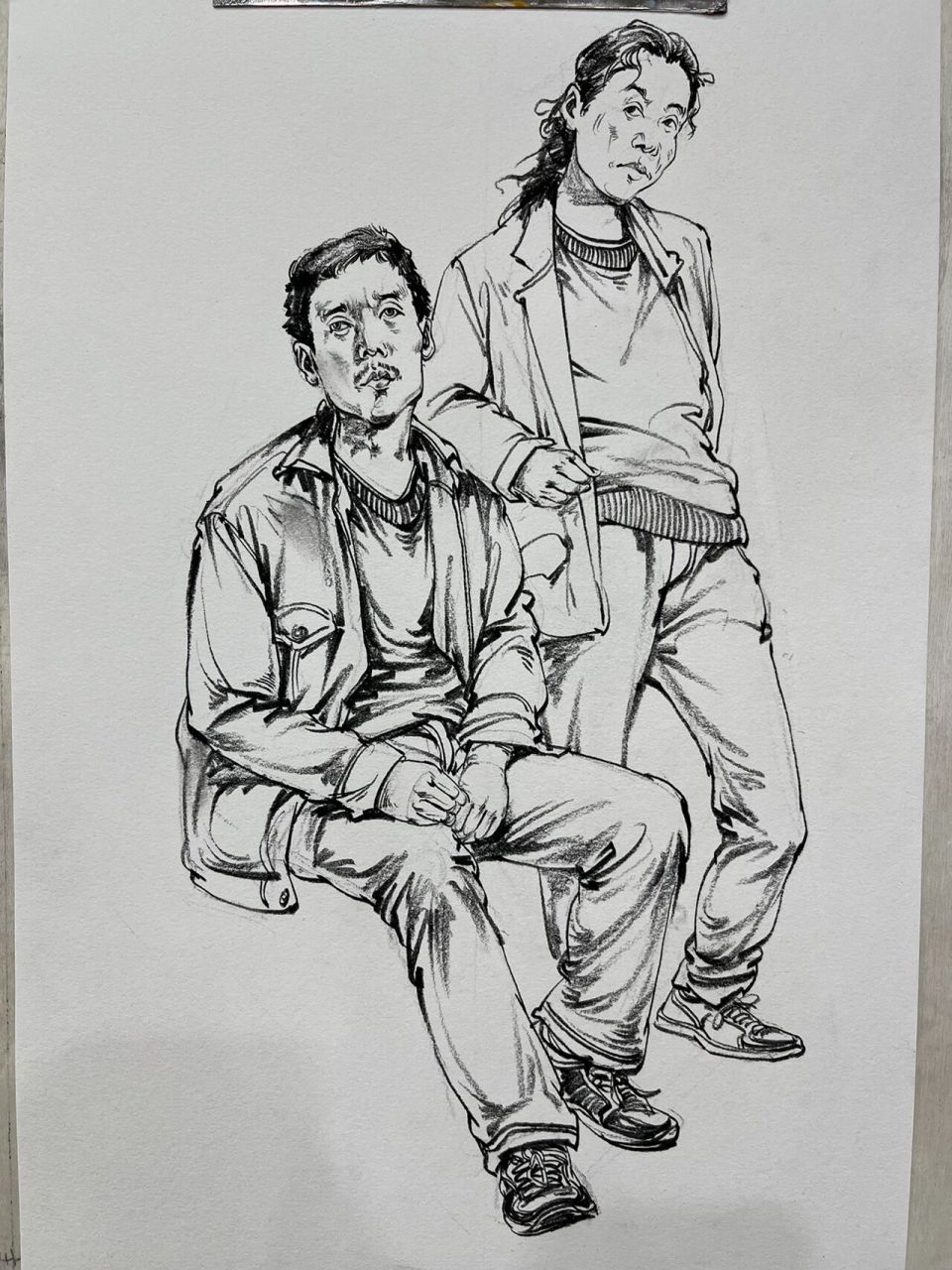 速写双人完整示范 速写拿分的几点,1造型三要素,构图,比例,动态.