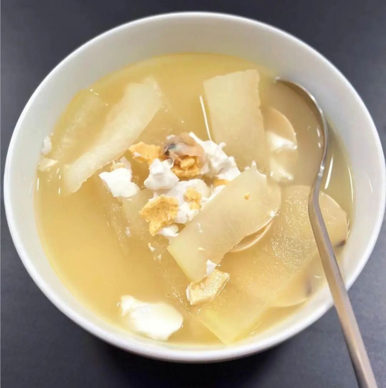 9297煲汤分享|咸蛋白贝冬瓜汤 步骤: 16615锅中烧水,水沸加