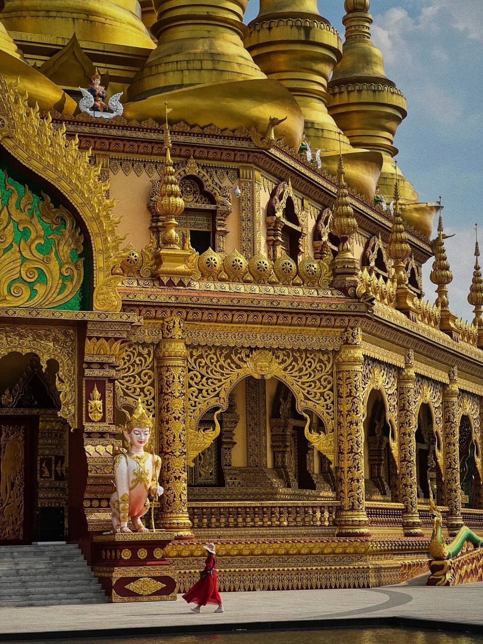 西双版纳-大佛寺 99心之所向的版纳景区 是在古代傣王朝的皇家寺院