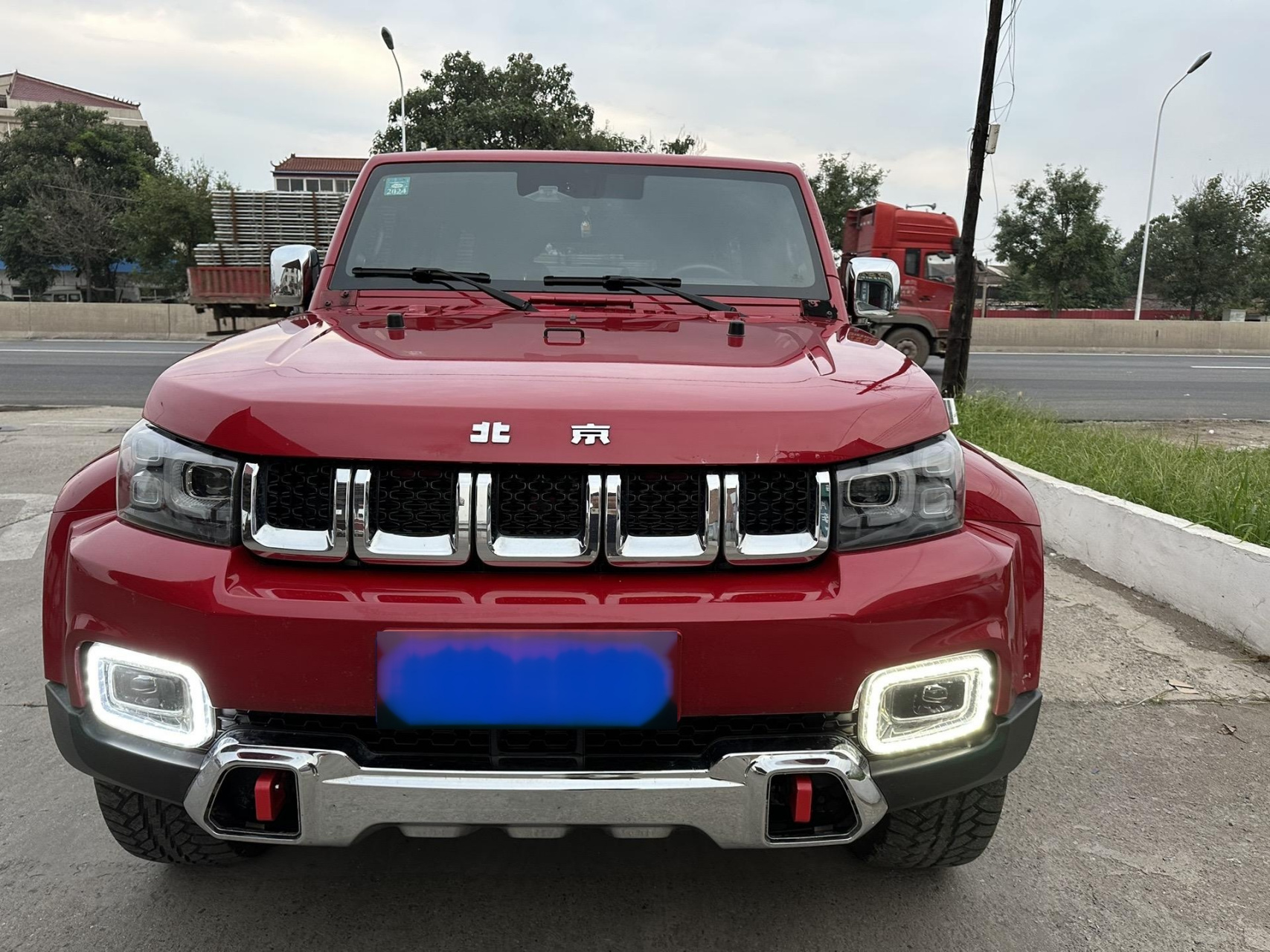 2018年,新款北汽bj40l,70周年纪念版,自动档顶配,硬派四驱越野,高四低
