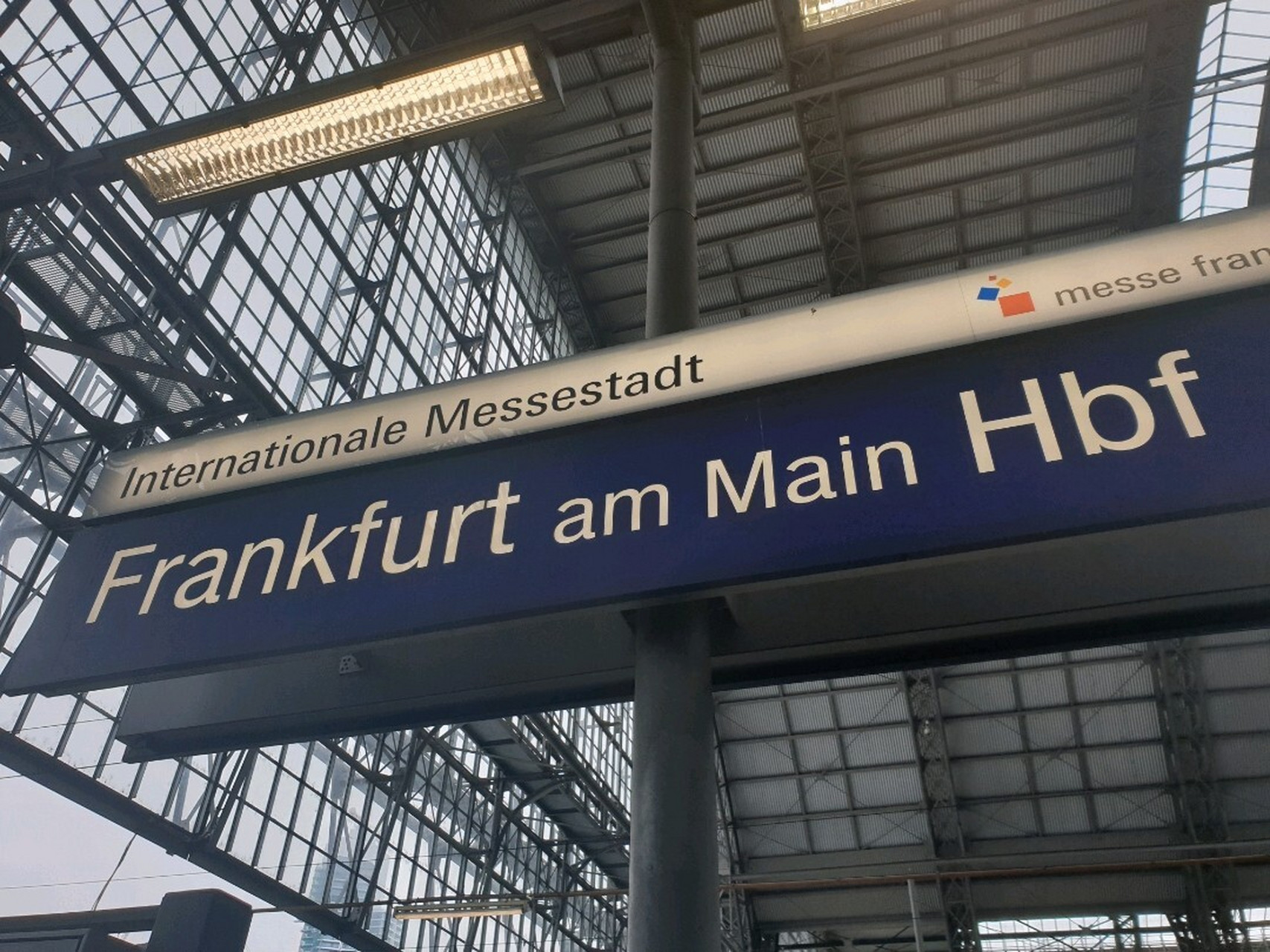 法兰克福 study trip day 1 在hec读硕士的好处是,总有大于等于一次的