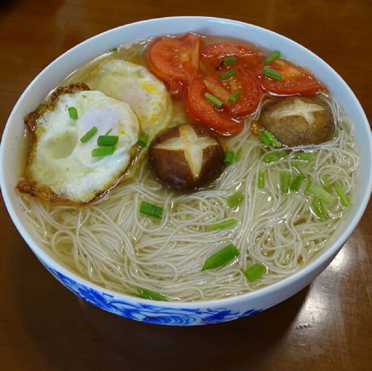 民国时,精装油面采用红漆木盒包装,木盒外雕刻有龙