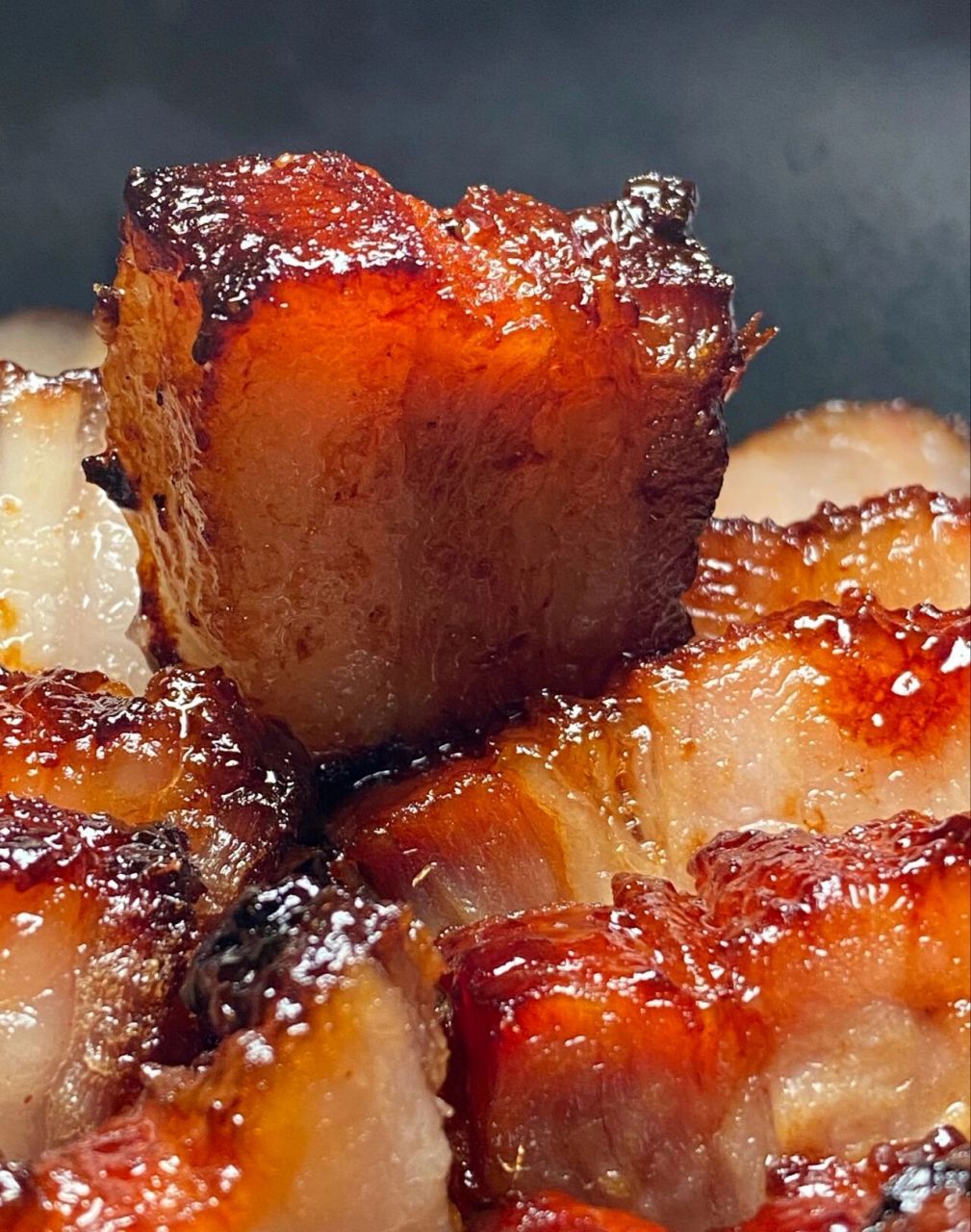 老广的味道蜜汁叉烧97上桌秒光 原料:梅花肉,酱油,腐乳汁,细砂糖