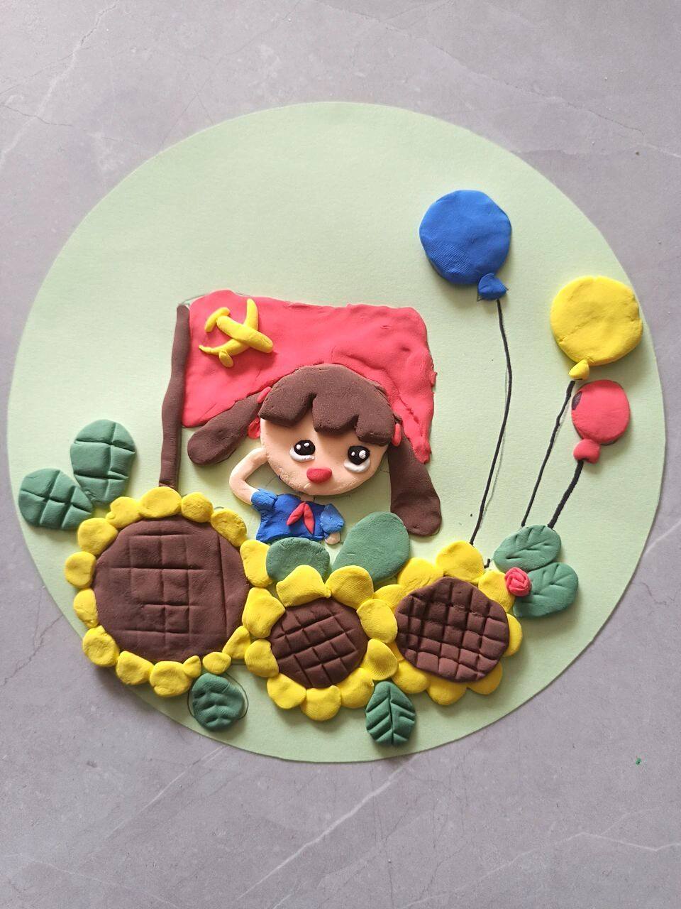 国庆节手工低年级彩泥制作美术作品展览 "童心向党,花儿向阳"国庆节