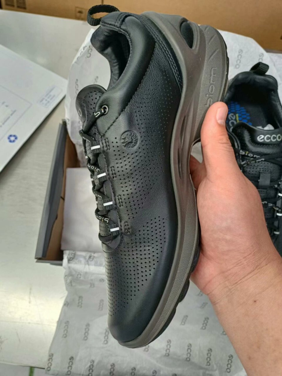 爱步ecco小经典牦牛皮运动鞋休闲鞋901799 40码牦牛皮现货一双