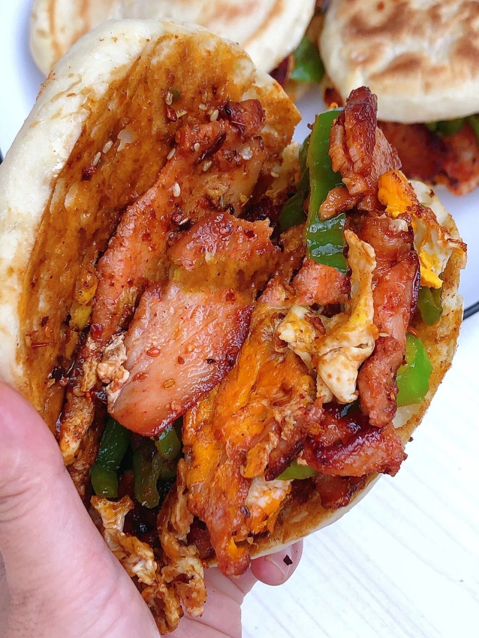 路边摊上的铁板里脊夹饼,让我做出来了!