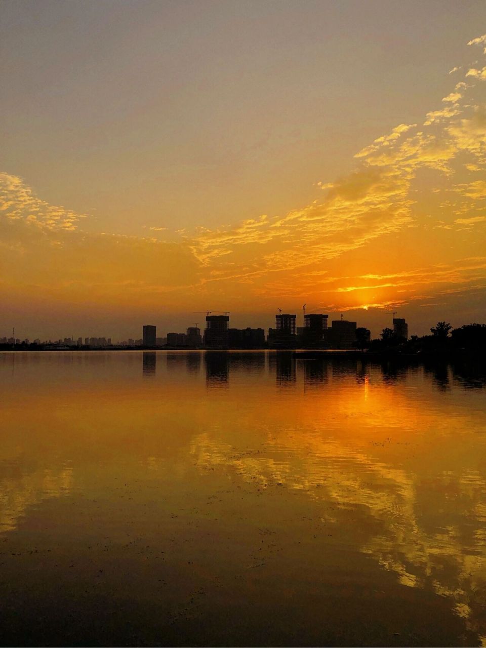 郑州最美日落晚霞拍照91地 有空一起看一次 夏日的夜晚,晚霞格外