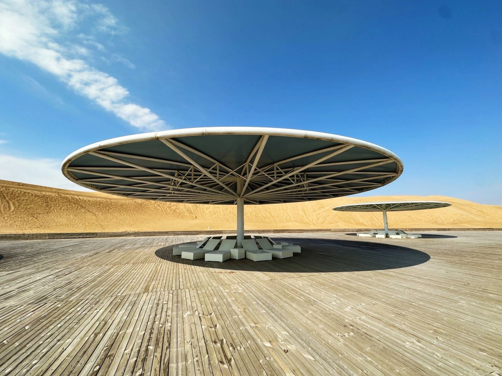 响沙湾 悦沙岛 仙沙岛 莲花酒店 天气预报20度,沙漠里下起了雨,冷得想