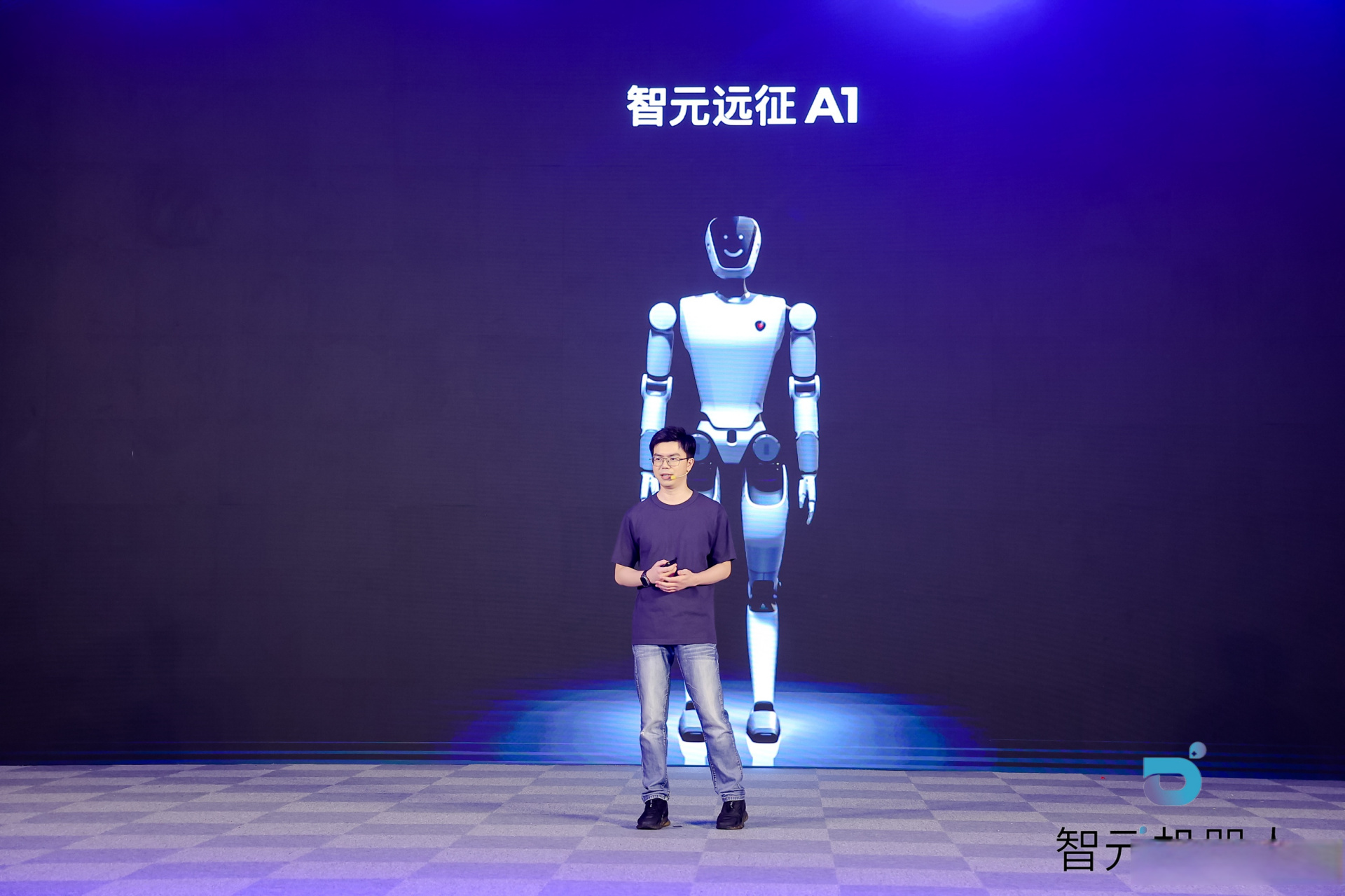 #稚晖君的钢铁侠正式亮相发布#智能机器人的出现是为了实现人机协同,