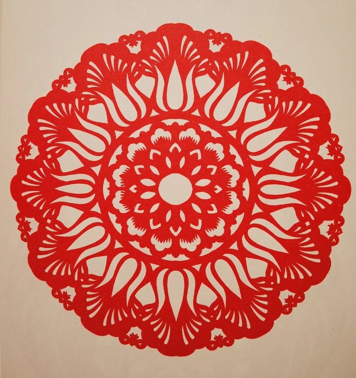 中国传统剪纸图案纹样～福 非遗手工 "福"代表福气,福运,幸福等.