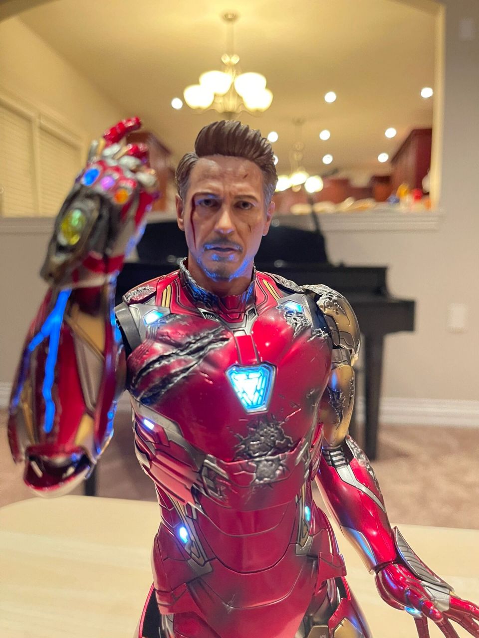 hot toys 钢铁侠- mark 85 战损 纯分享