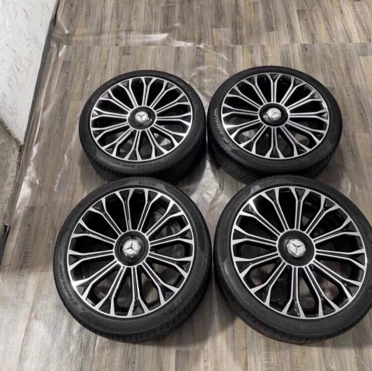 20寸奔驰迈巴赫s450原厂花瓣轮毂 轮毂数据:前8.5j et36/后9.5j et43.