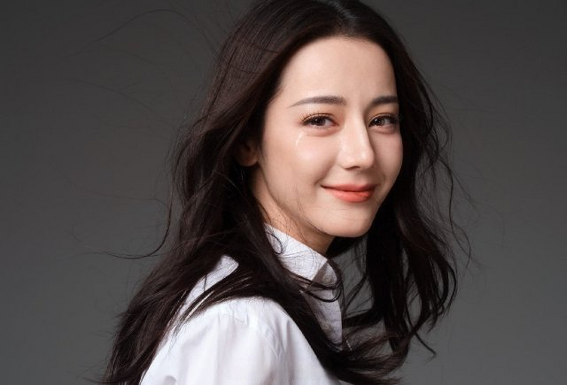 迪丽热巴的一些哭戏,怎么没有捂嘴巴?