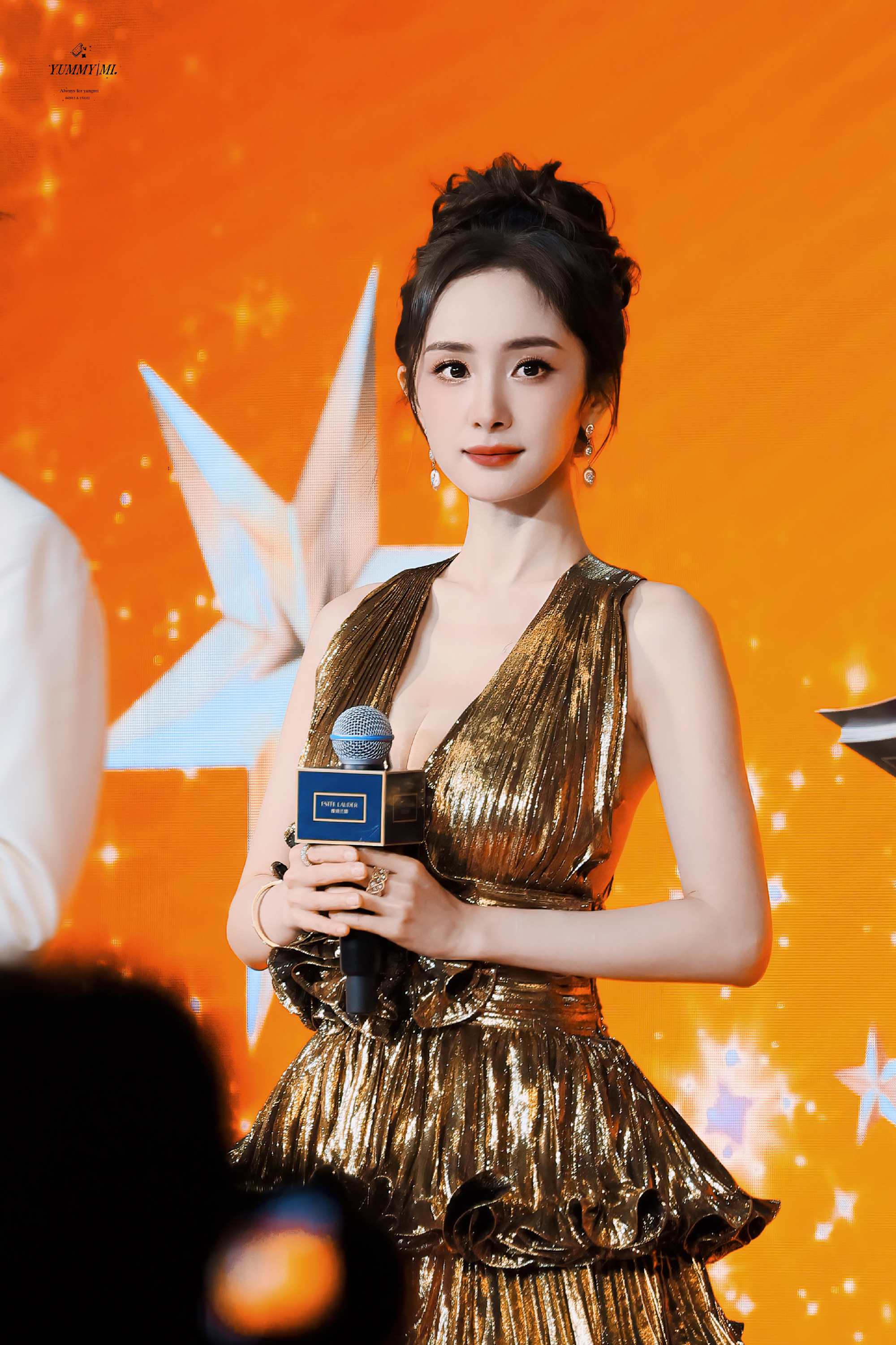 杨幂压轴亮相红毯=杨幂压轴亮相红毯美貌封神