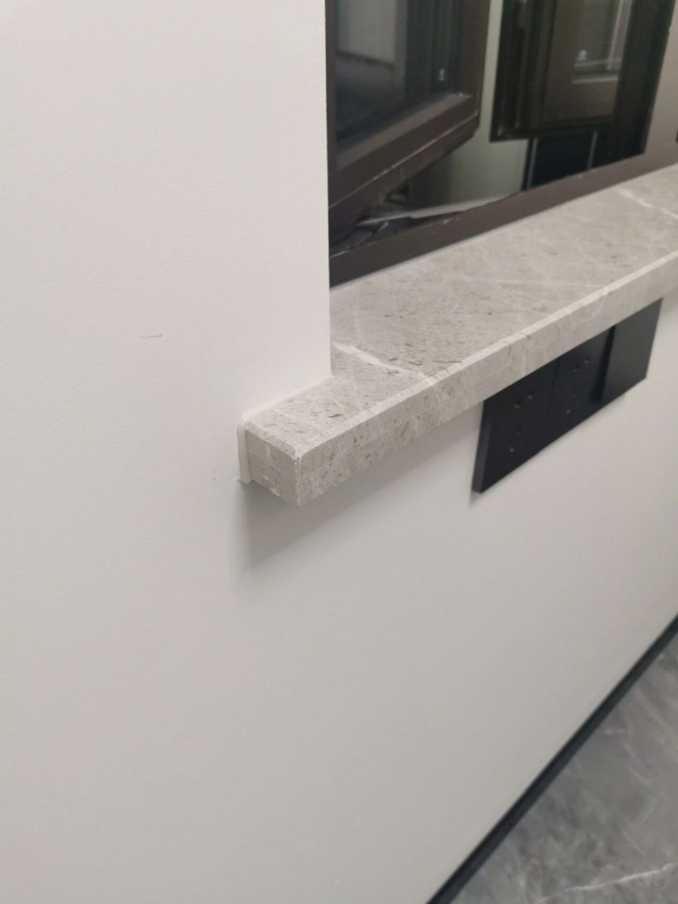 飘窗和窗台石小耳朵千万不要留 真的建议飘窗和窗台石不要留小耳朵