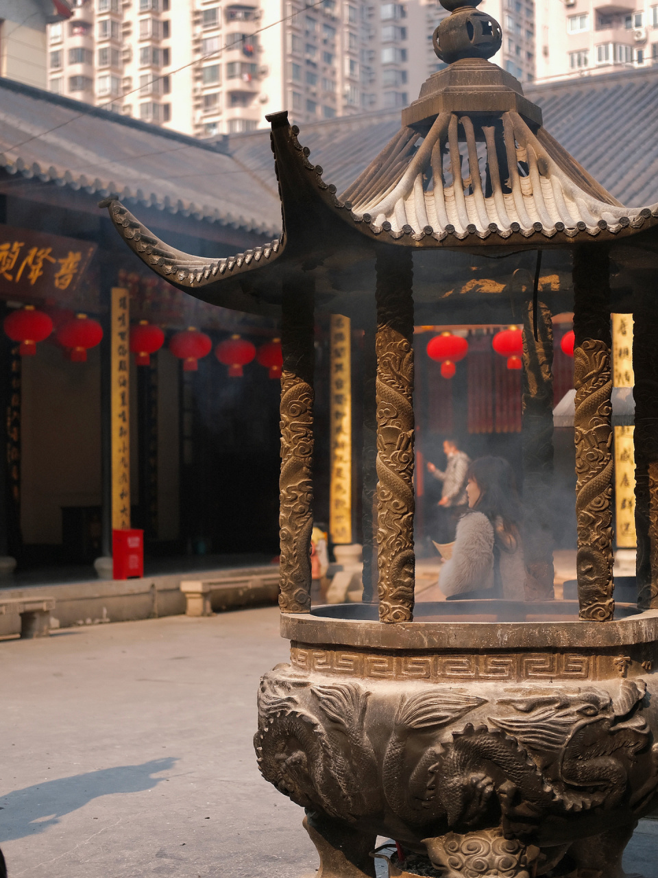上海旅行03大隐隐于市的玉佛禅寺 玉佛寺,上海三大寺庙之一,龙华寺