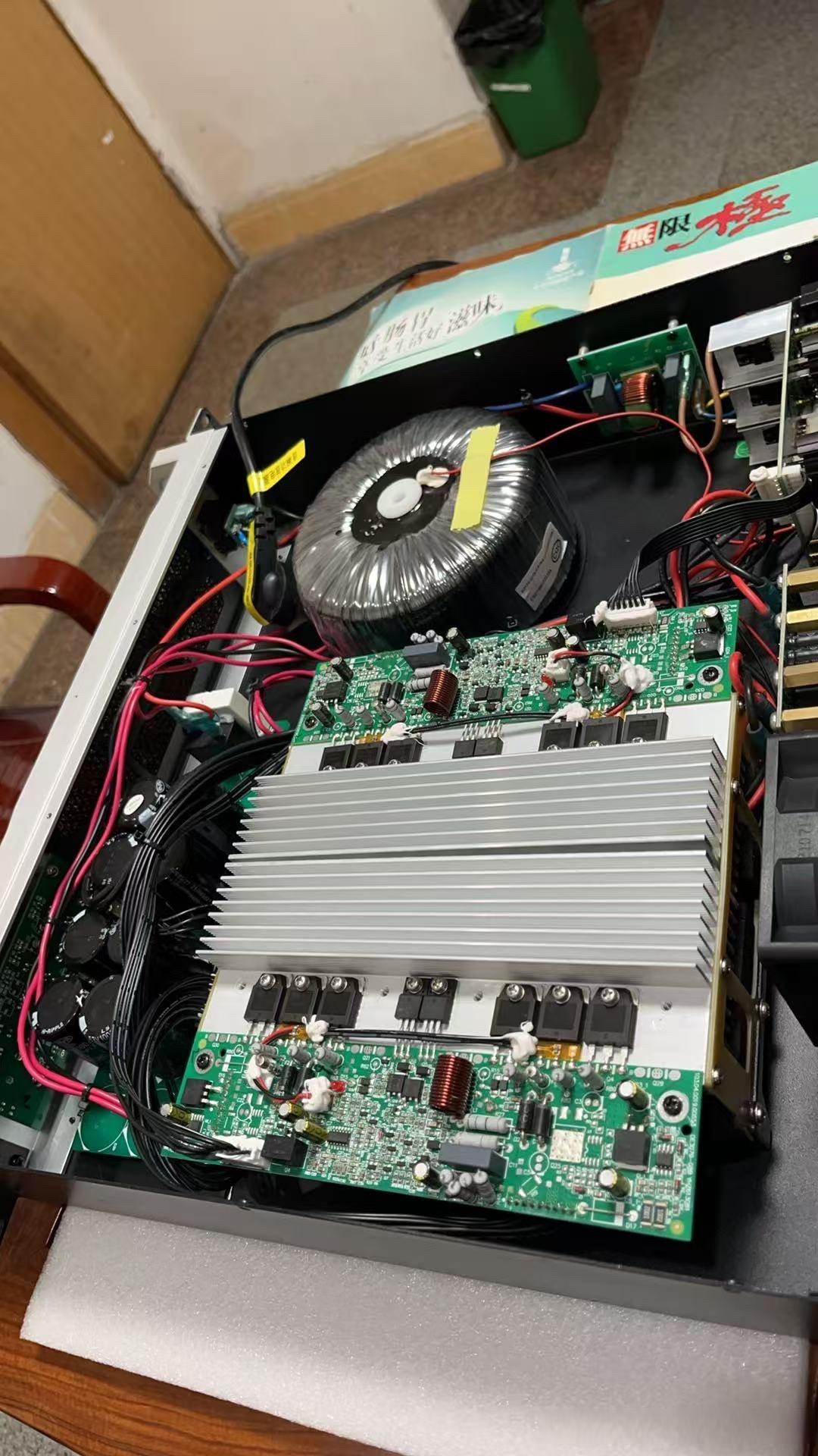 功放机故障维修 客户的专业功放机没有声音坏了拿回来修理一下,研究了