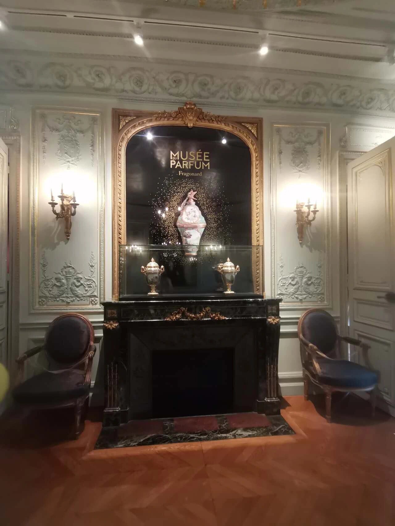 巴黎花宫娜香水博物馆