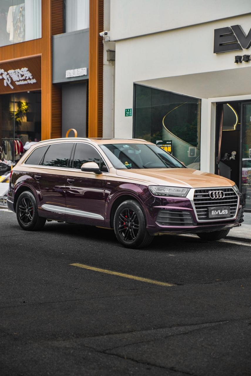 奥迪q7 双拼改色外观翻新.轮毂卡钳也安排上了烤漆