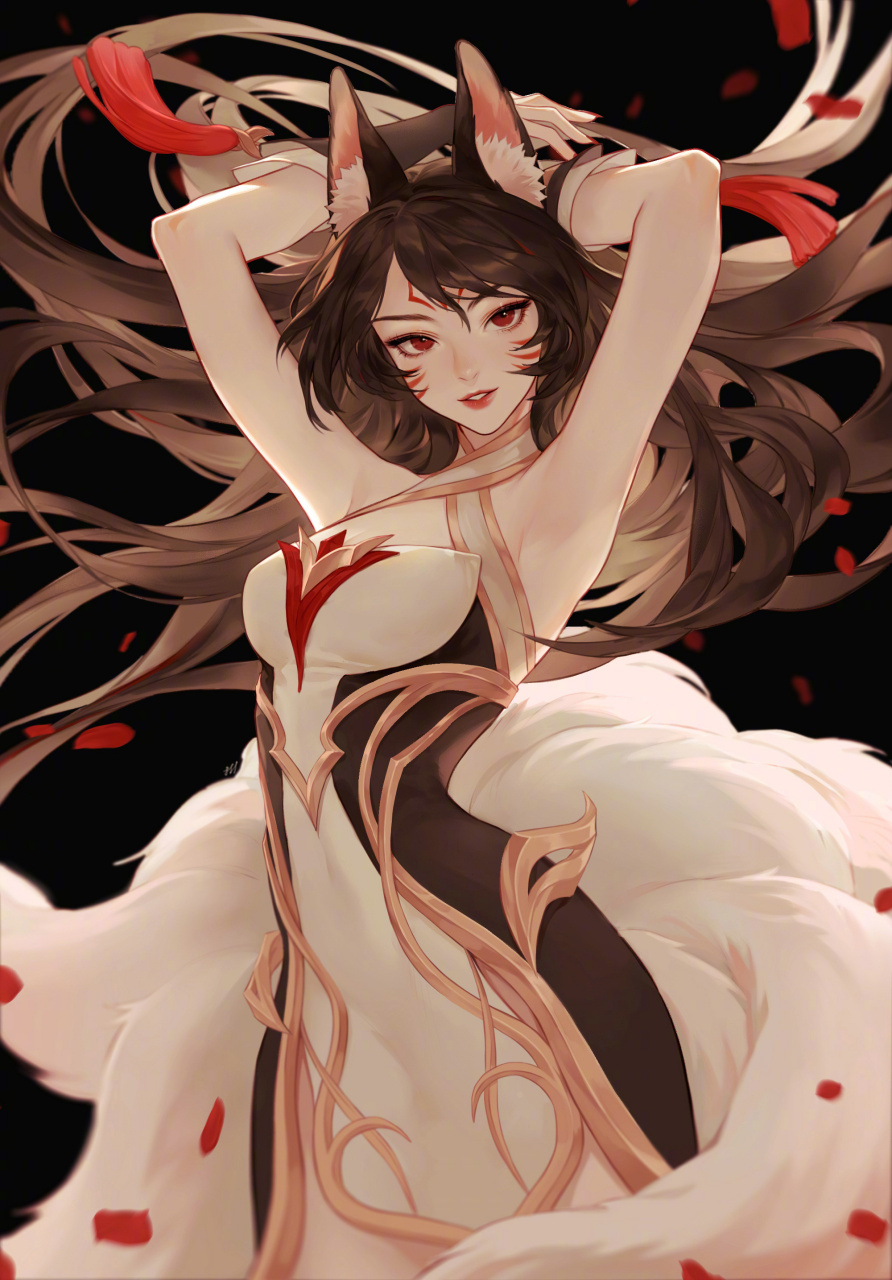 lol玩家#分享一些#faker阿狸名人堂皮肤# 的同人作品 我98好美.