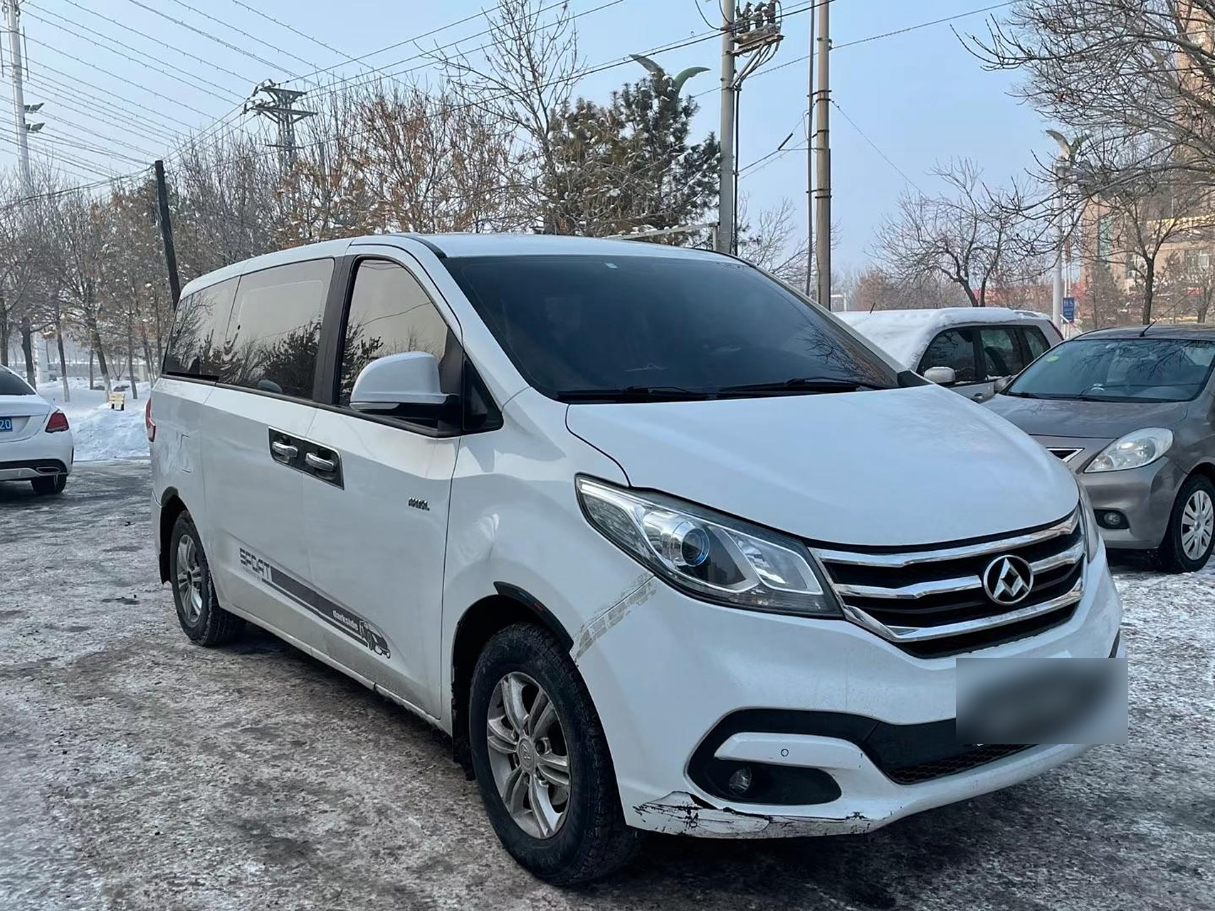 787878 新到油气两用的上汽大通g10商务车,2017年6月落户,本市