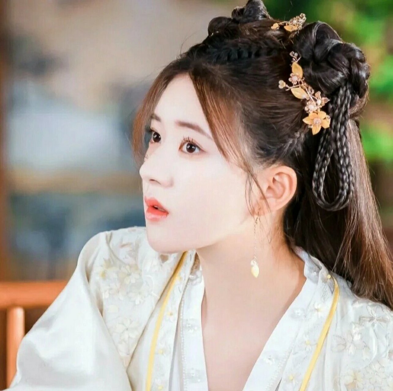 赵露思古装头像