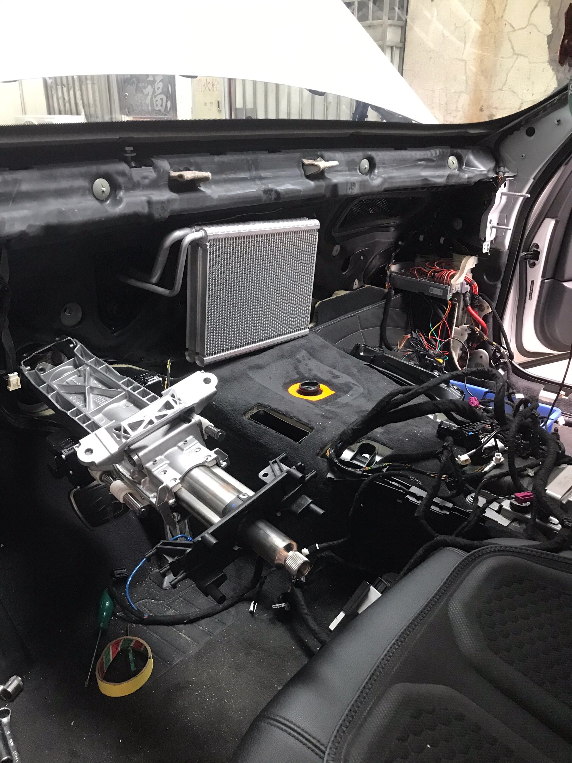 18款宝马5系空调不凉:更换蒸发箱