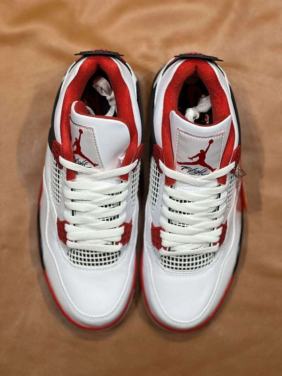 aj4火焰红 aj4的经典配色 尺码 40 40.5 41 42 42.5 43 44 44.