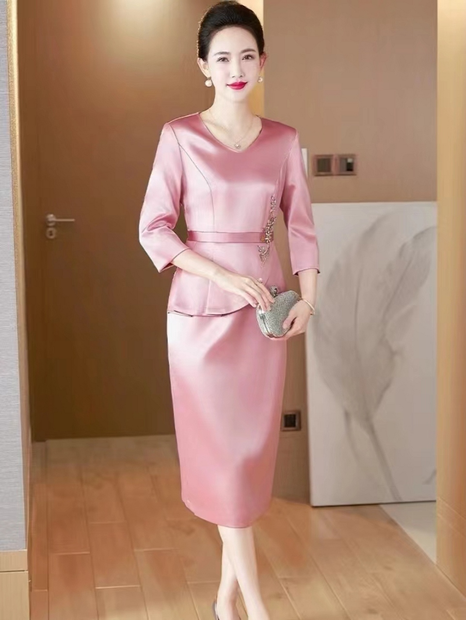 成人礼家长着装图片 9898989898 夏天的炙热比不过青春,所