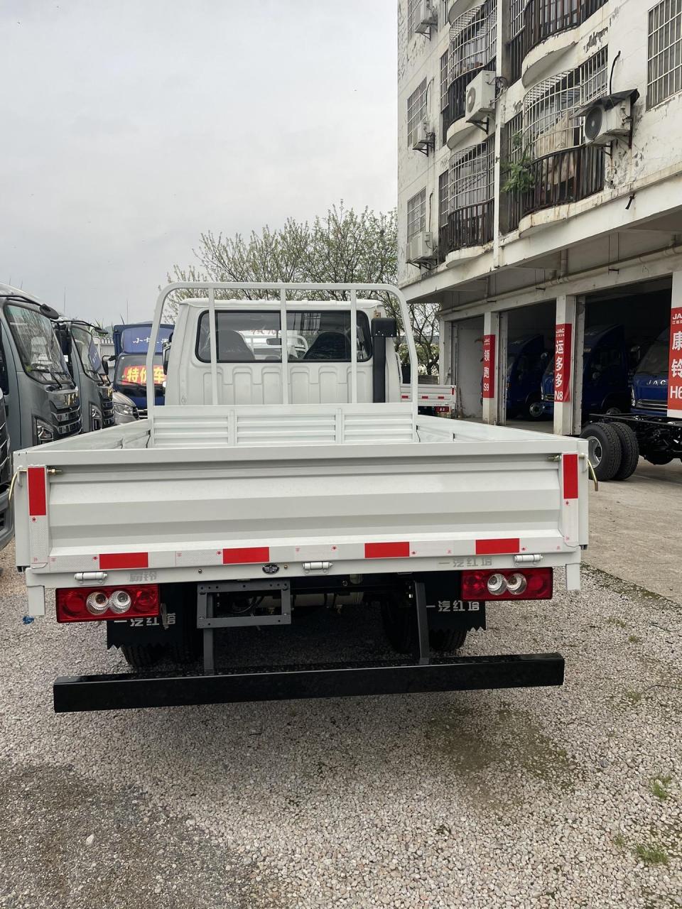 一汽解放双排座柴油车,玉柴发动机,全车气刹断气刹,7.