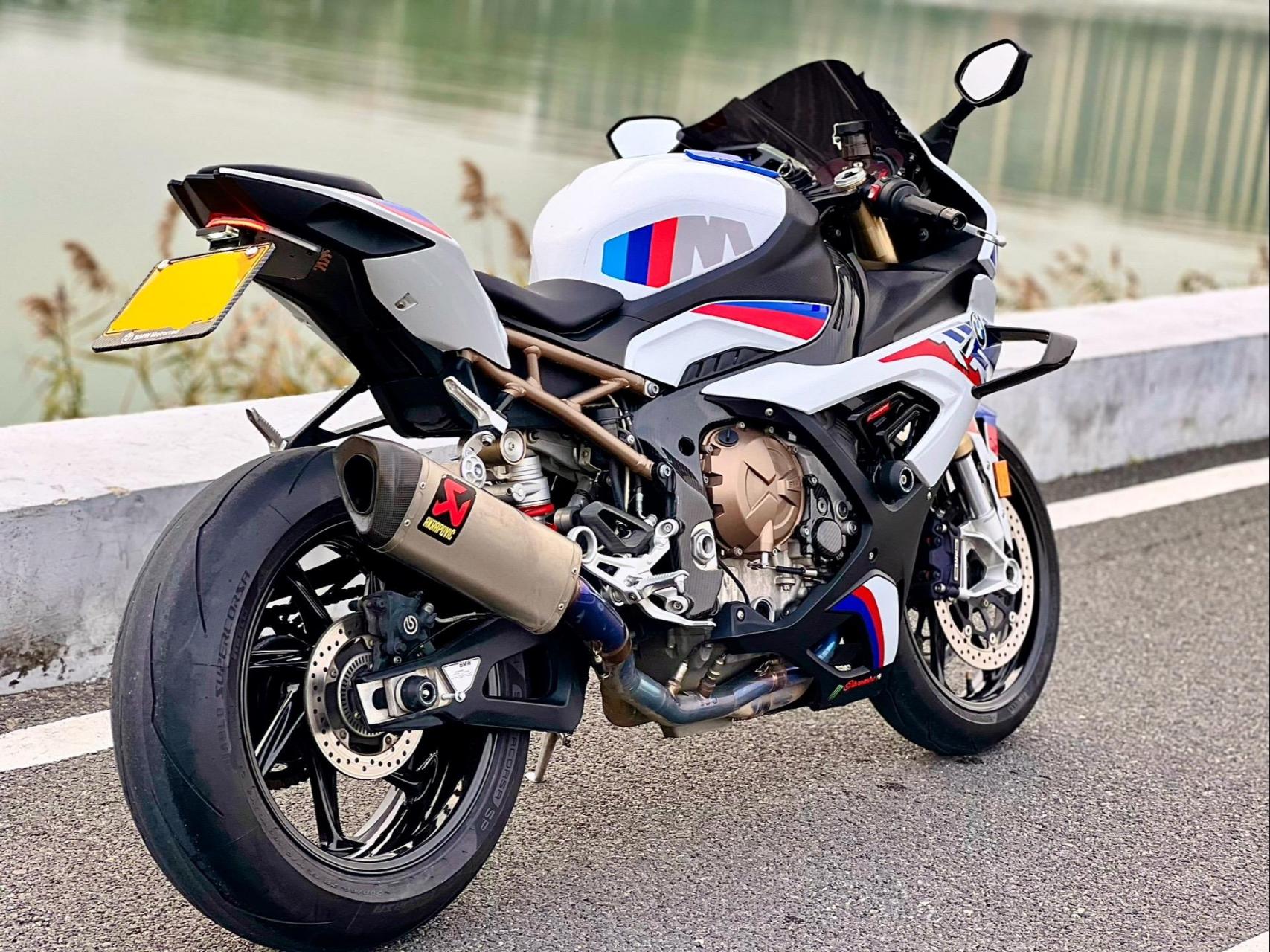 【车型名称】宝马s1000rr m小贸 【车款年份】2020年 【行驶里程】