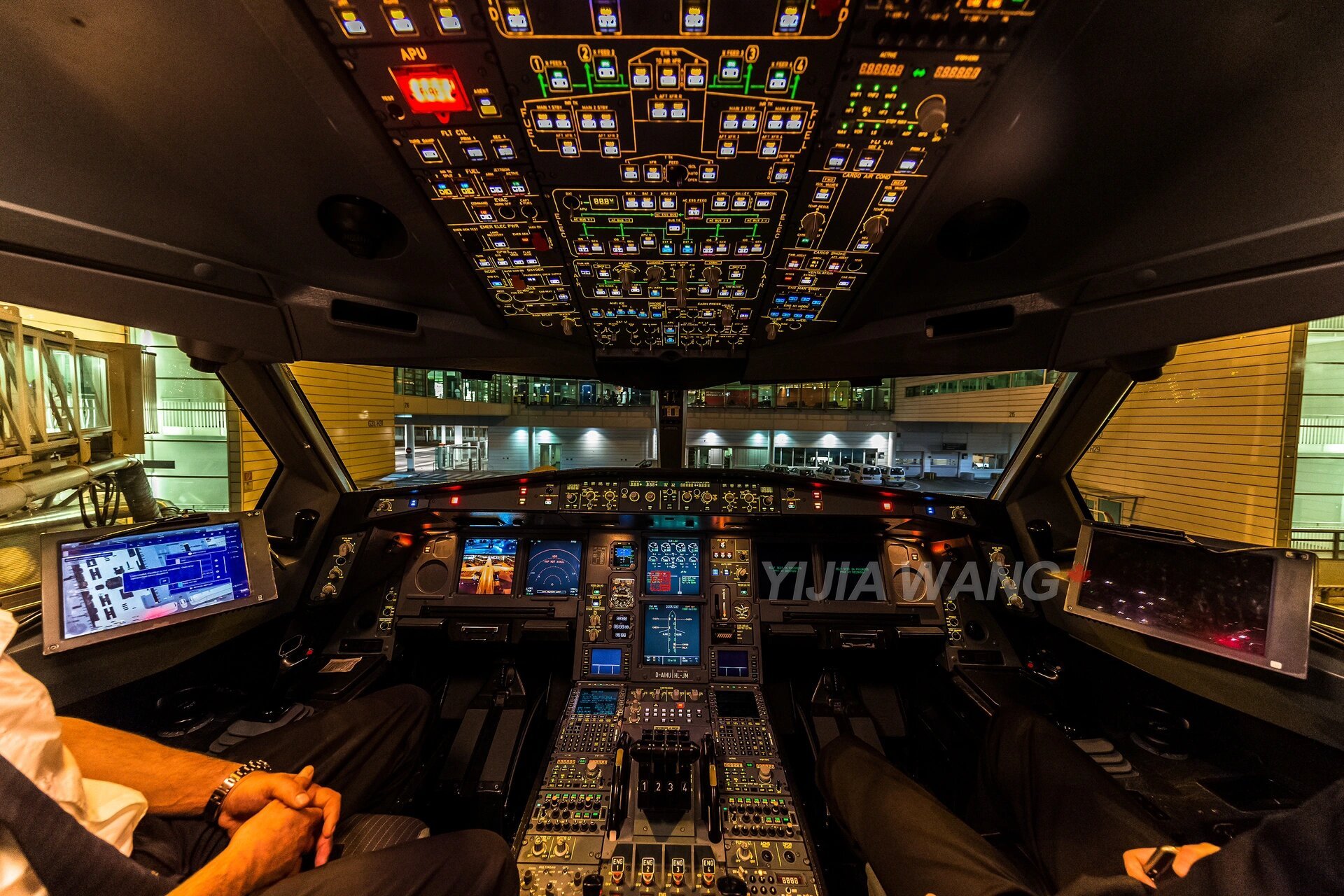 飞友摄影|往右划,让空客驾驶舱变大 跟大家分享一哈我拍的空中客车319