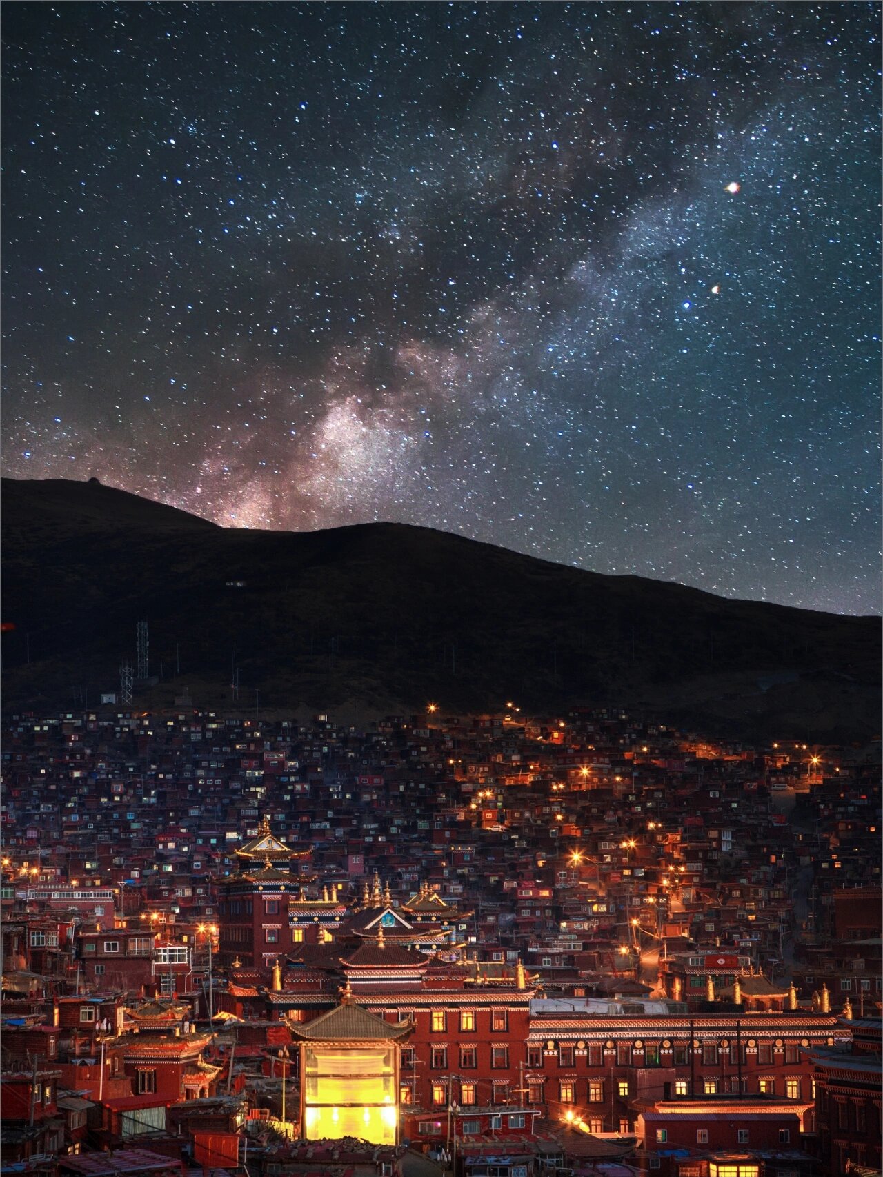 温柔的星空,满载一船星辉 城市太亮,看不到唯美的星空 分享一组星空