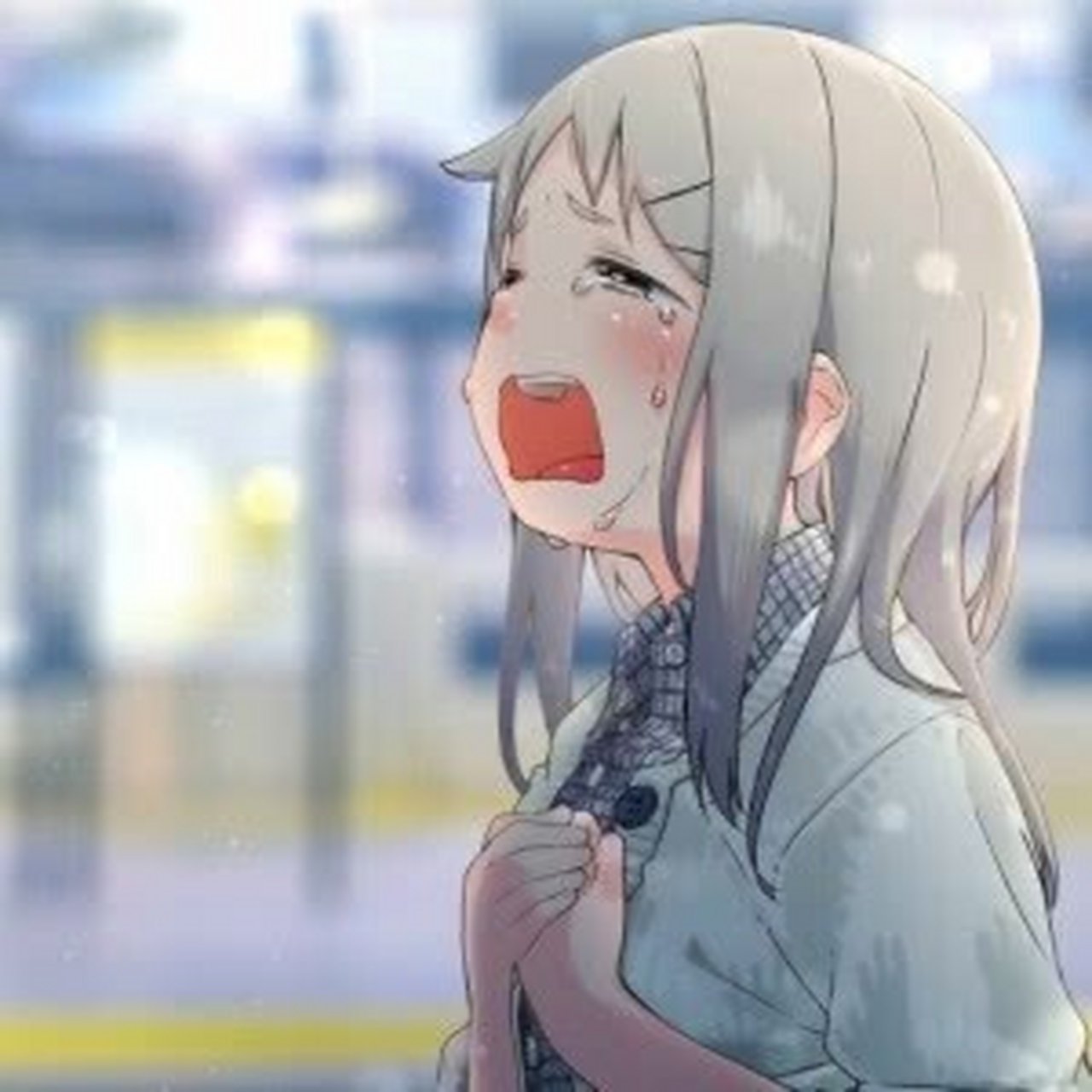 哭泣动漫头像 一个人喜欢偷偷的在漆黑的夜里哭泣,在雨天哭泣,在无人