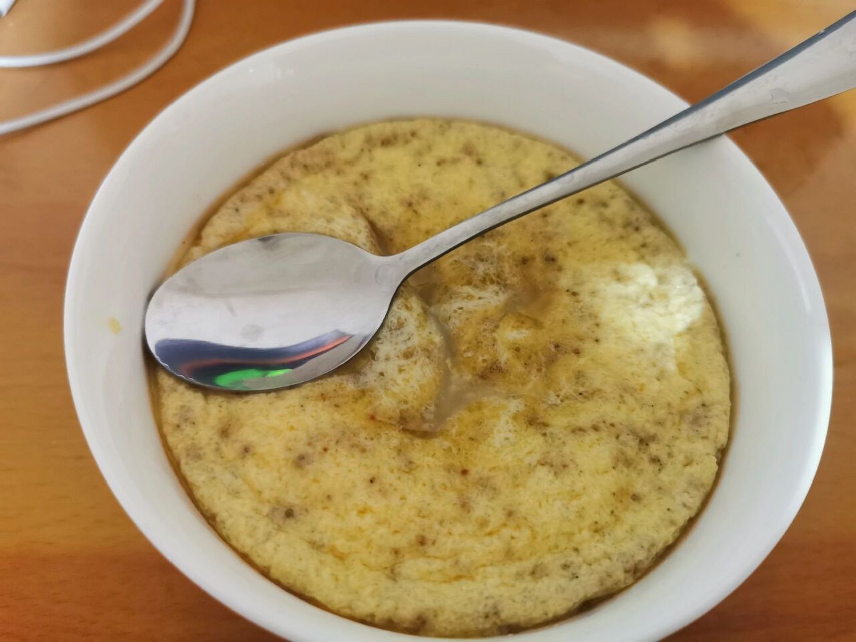 伙伴们,为什么我蒸蛋老是蒸出来泡状的 是因为火太大了吗.