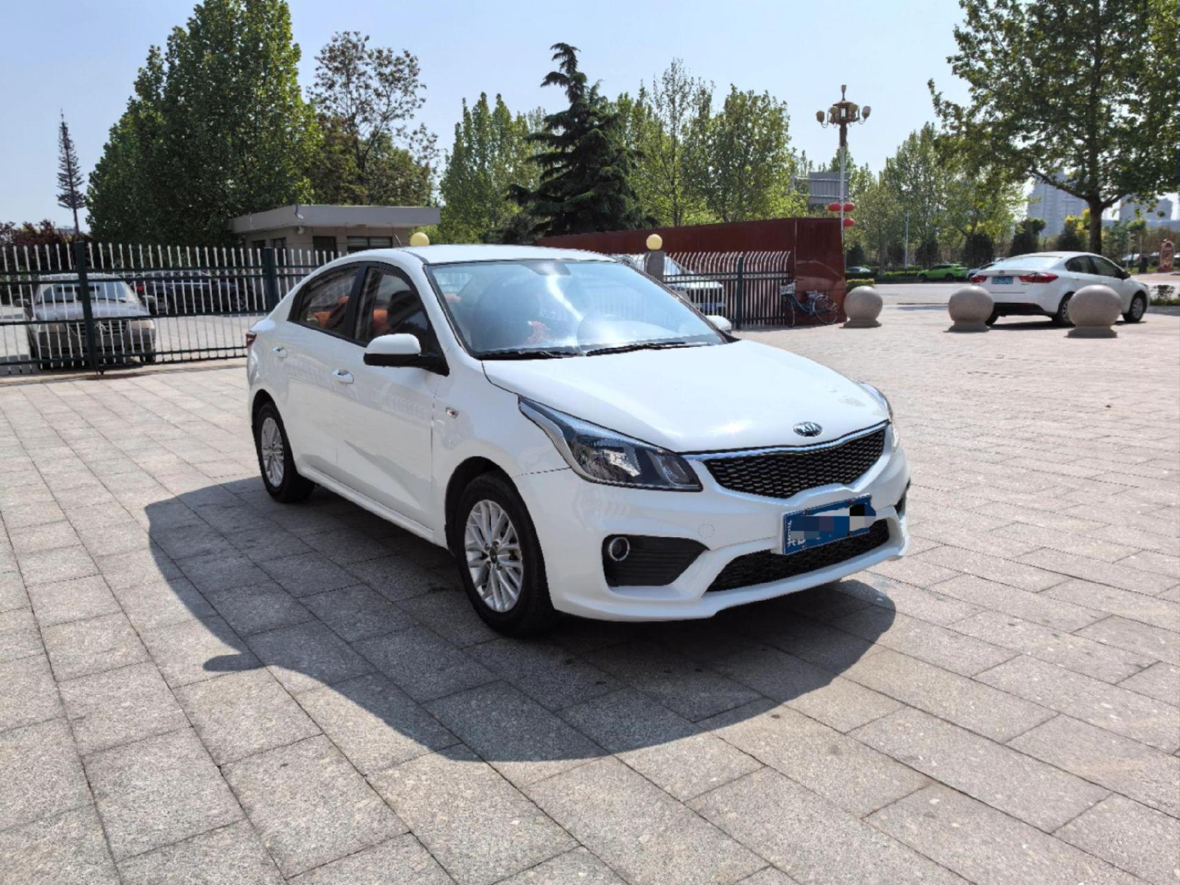 新到2017年起亚k2自动挡1.