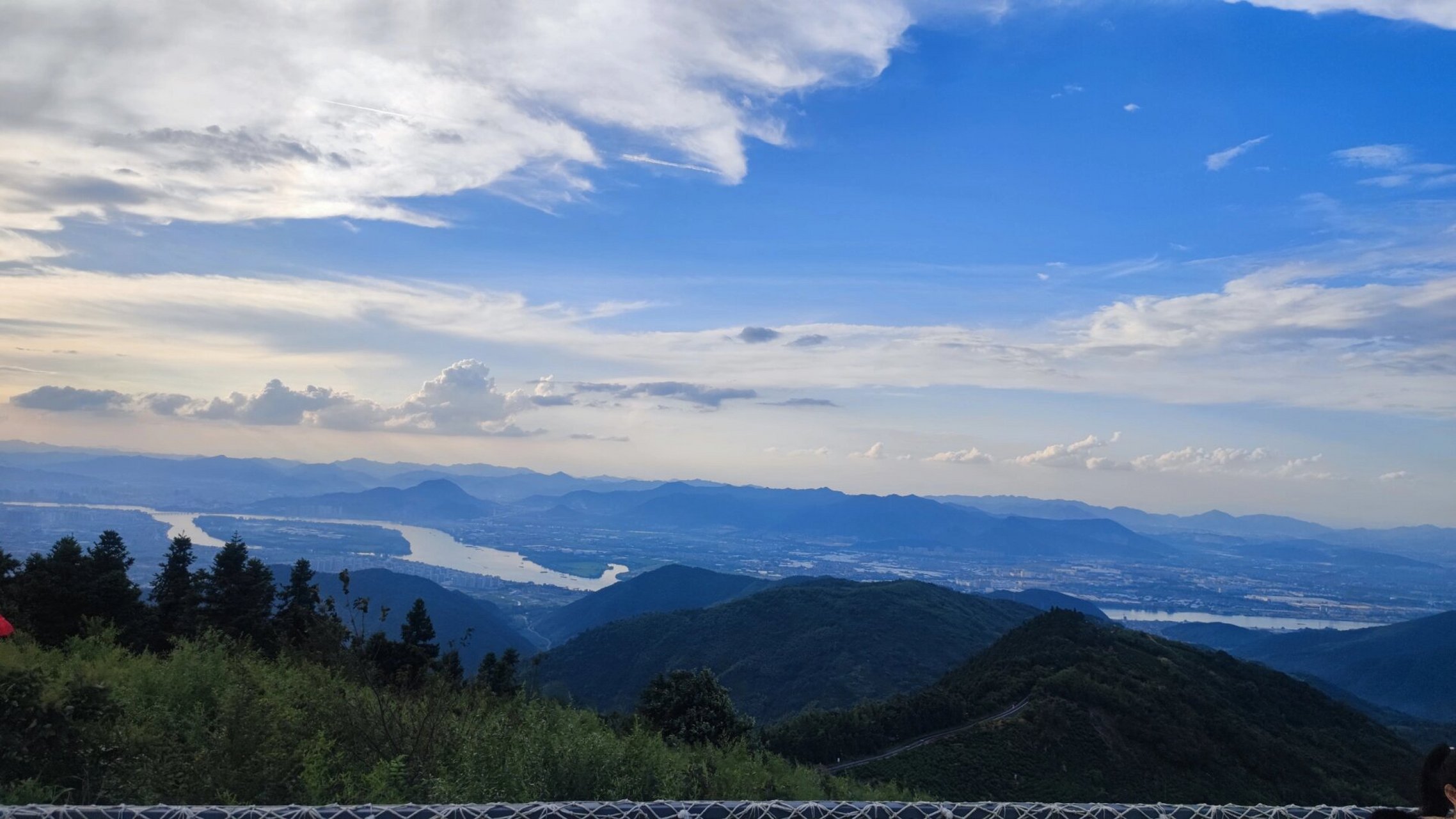 杭州富阳安顶山露营-天空之镜 可以露营91看日出日落94,还有超出