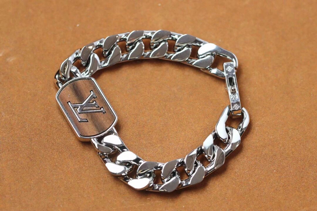 lv古巴手链 路易威登/lv shades 银色古巴手链 lv shades 手链以抛光