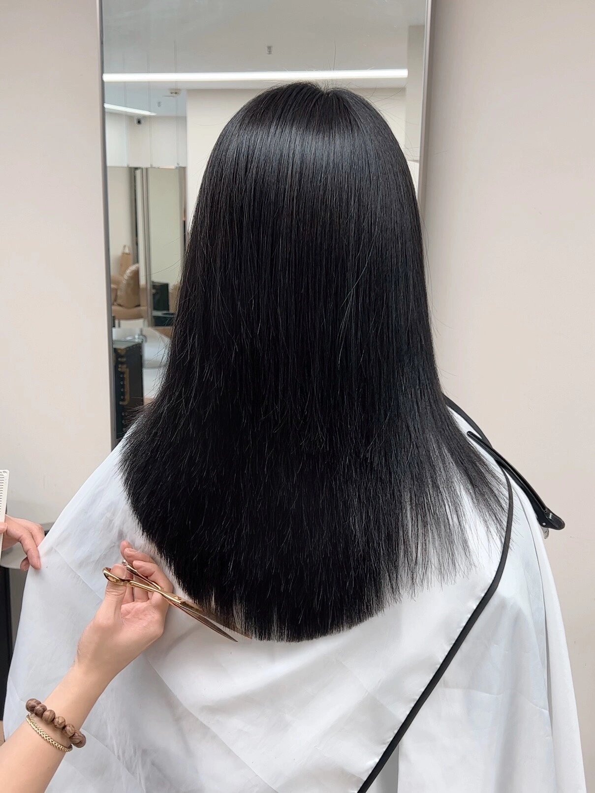 黑色头发也适合的圆弧形发尾