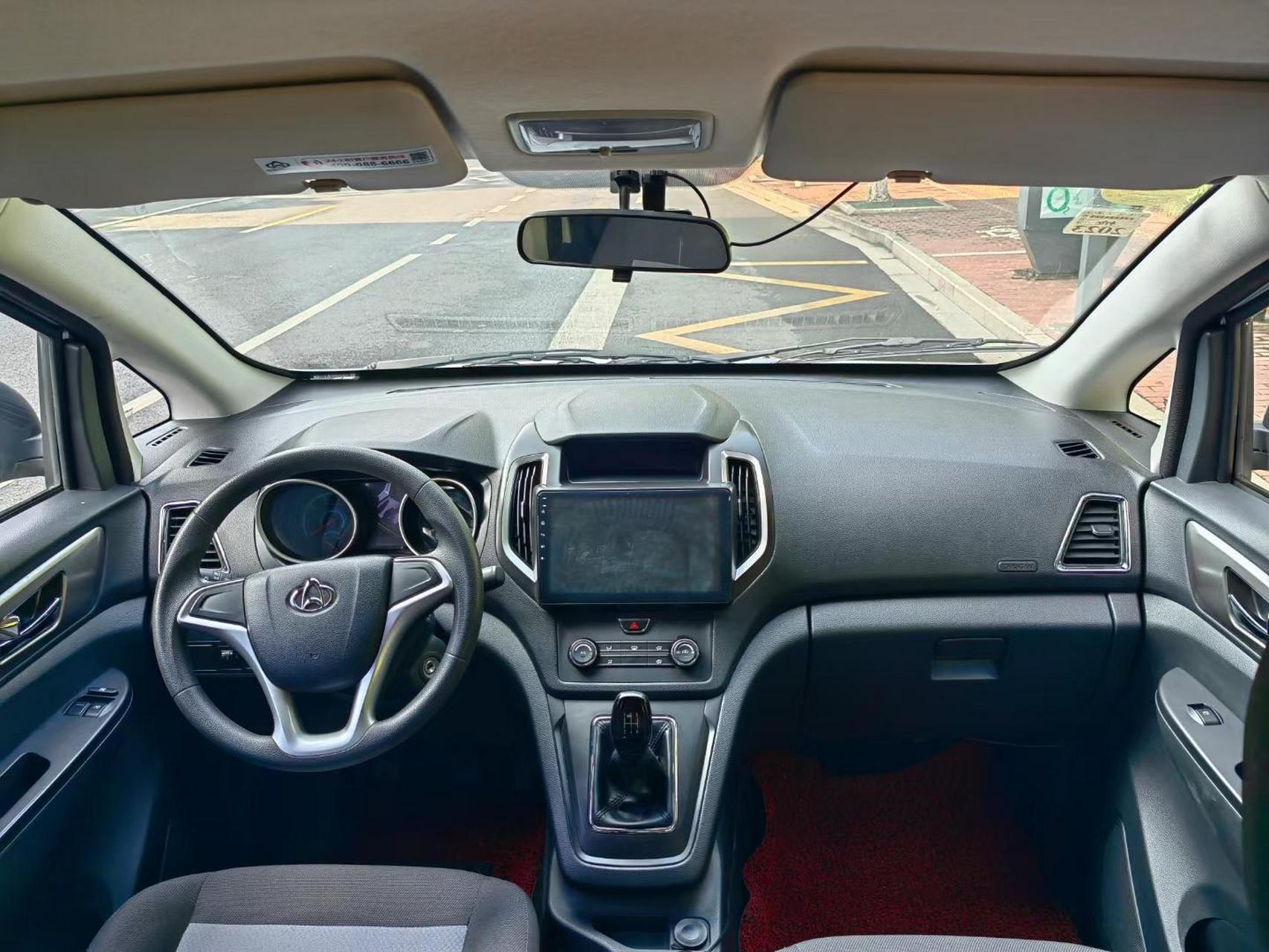 新到2021年1月上牌长安睿行s50,商务车7座,才安全行驶9000多公里,刚出