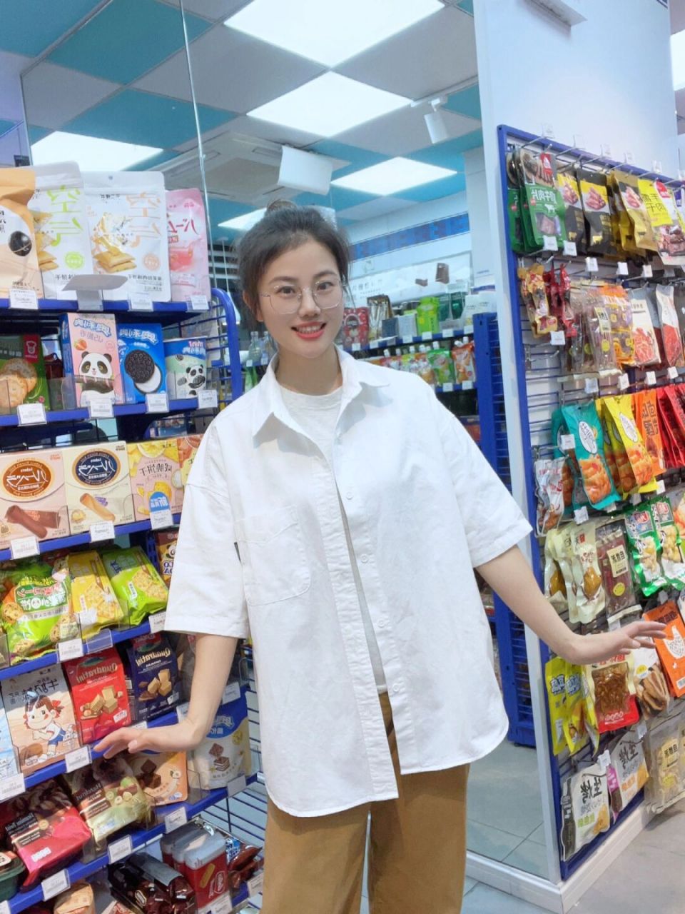 和我打羽毛球的好处9615 16615我很菜,这样会显得你比较厉害.